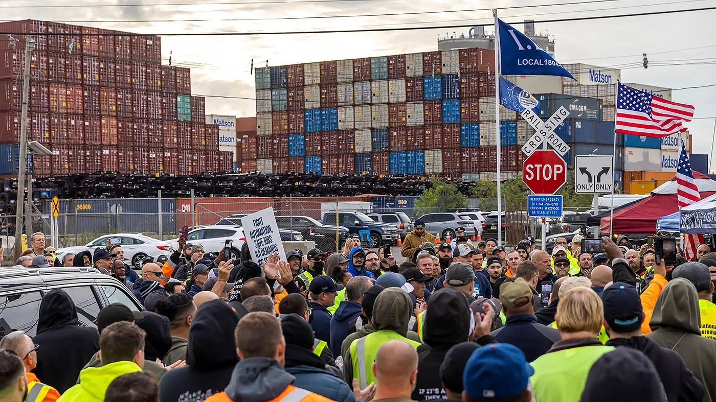 Dockworkers Set to Return to U.S. Ports After Tentative Wage Agreement Reached